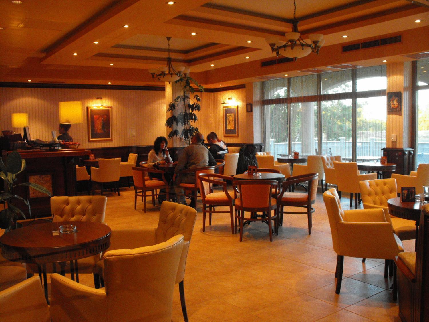 Karnobat Hotel Park מראה חיצוני תמונה