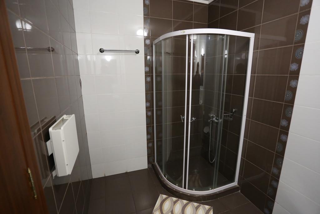 Karnobat Hotel Park מראה חיצוני תמונה